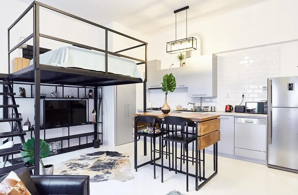 Lazar Apartment Budapest 0*,